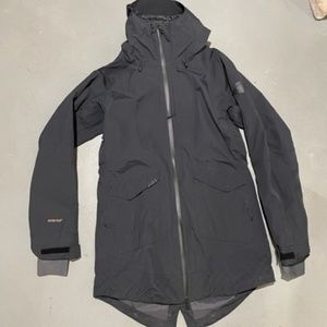 Dakine Women's Goretex Snowboard/Ski jacket